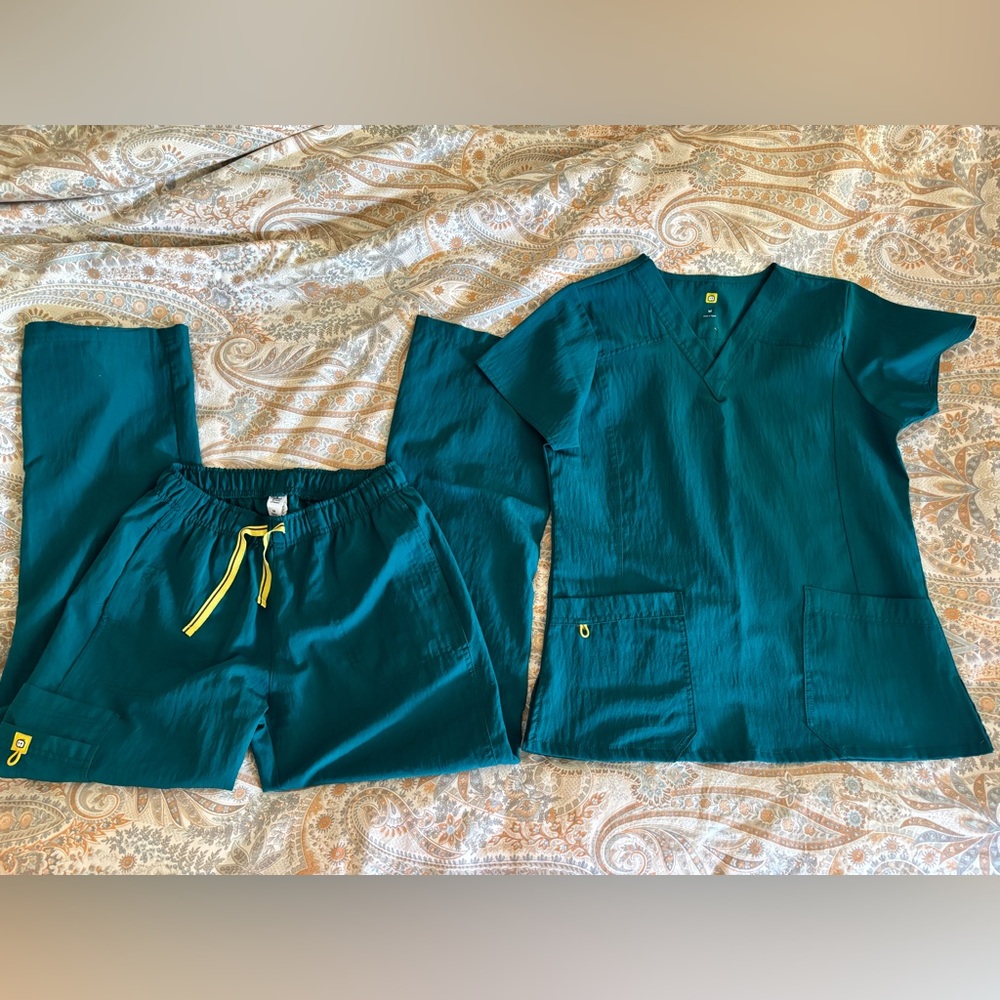 Wink Teal Scrub Set